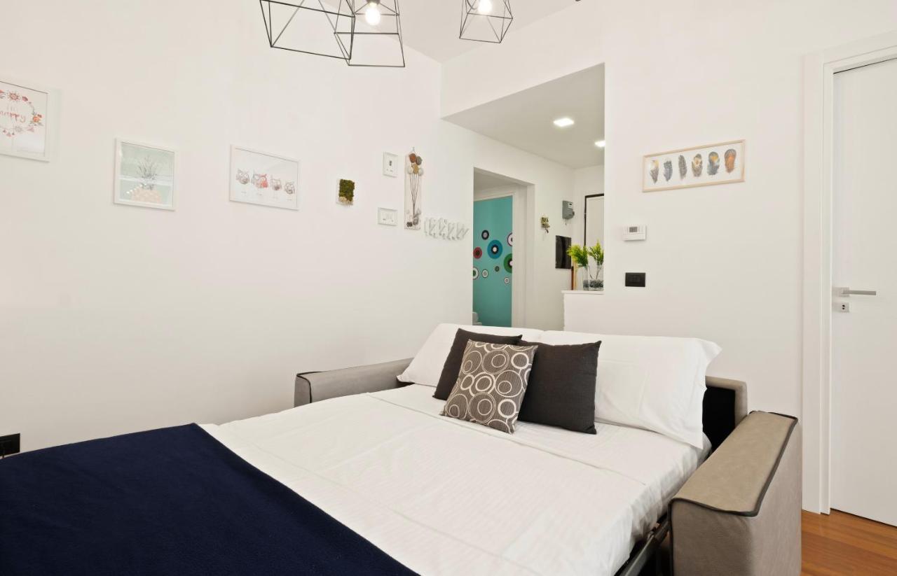 3 Bed Modern Flat - 15 Minutes Walk To Colosseum ローマ エクステリア 写真