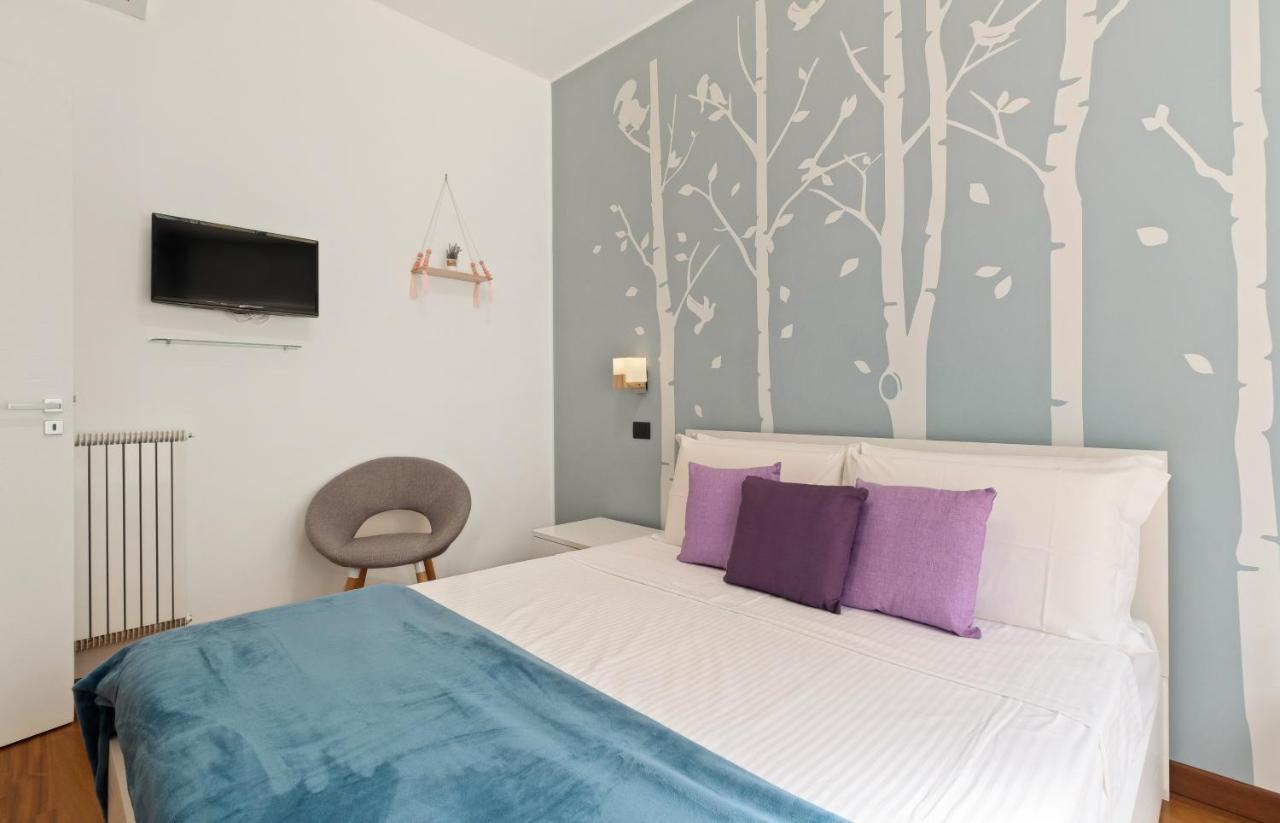 3 Bed Modern Flat - 15 Minutes Walk To Colosseum ローマ エクステリア 写真